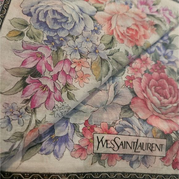 Yves Saint Laurent (Exclusive) NEW Floral Print Vintage 1980s Handkerchief Set - Picture 3 of 8
